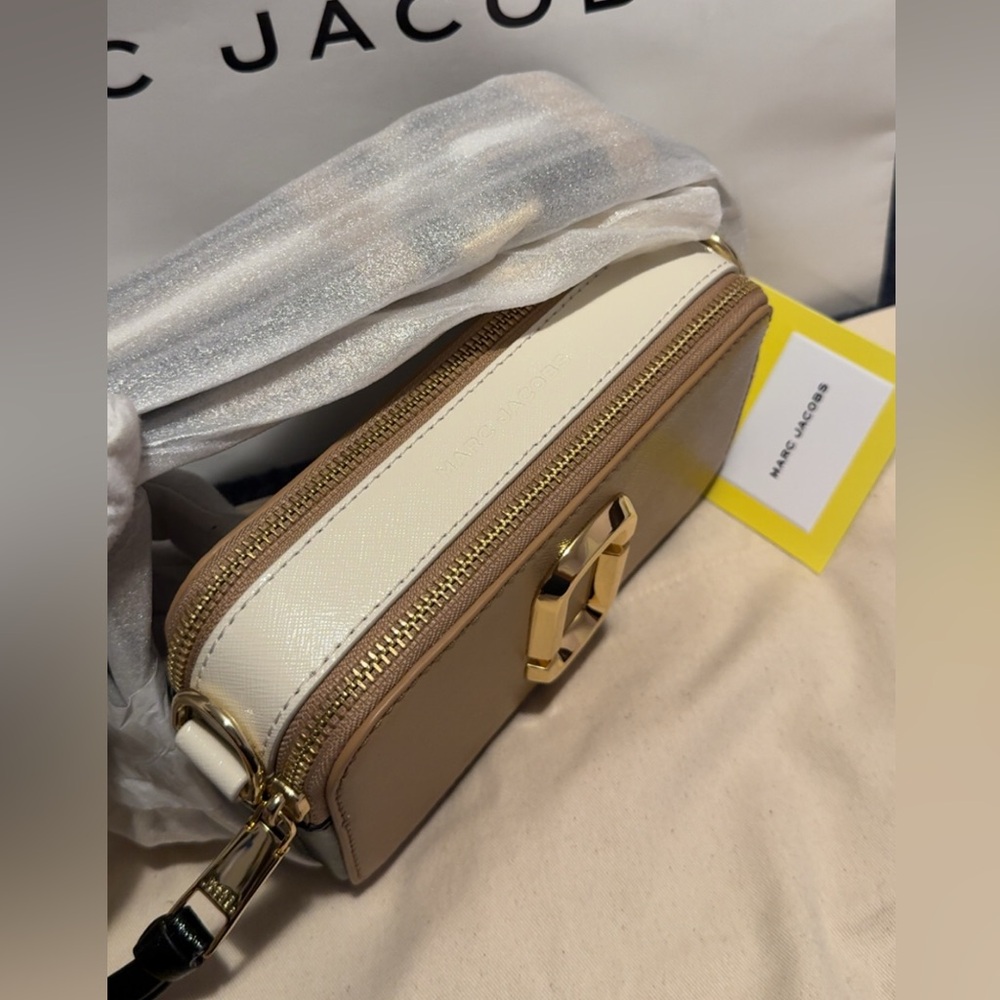 Marc Jacobs The Snapshot...$325 in store/online - Picture 12 of 16